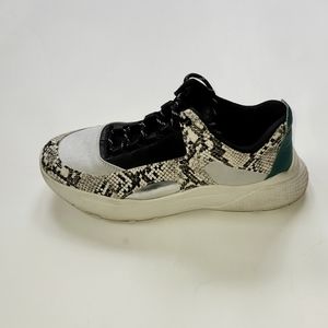 H&M Devided sneakers shoes
